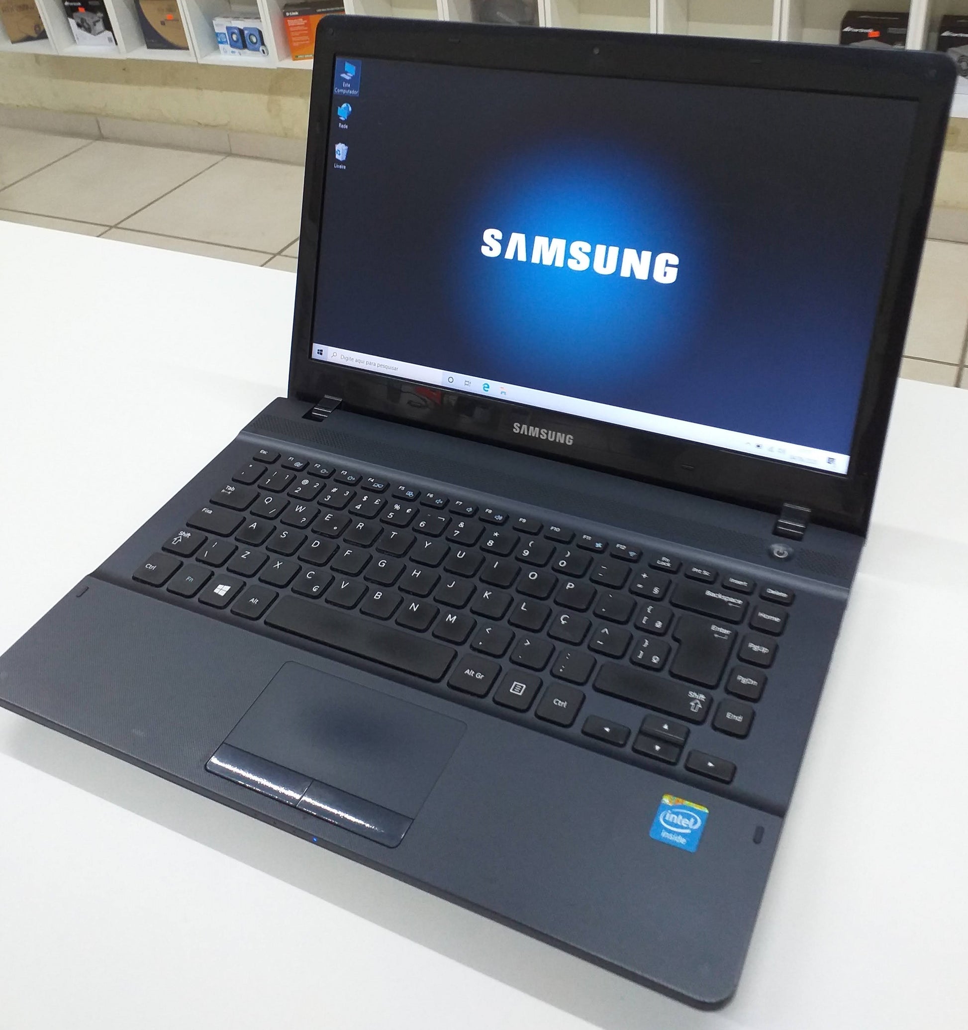 Notebook Samsung NP270E4E Celeron - Memoria 8GB SSD 120GB Tela 14"
