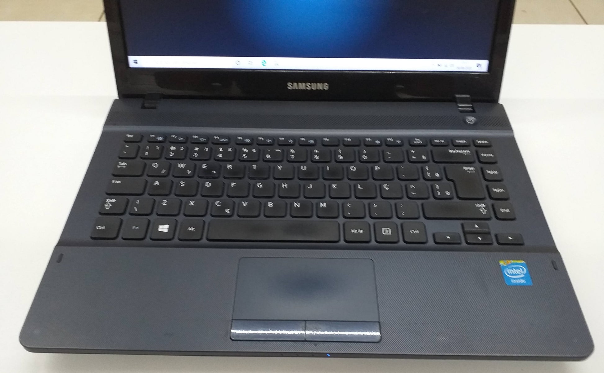 Notebook Samsung NP270E4E Celeron - Memoria 8GB SSD 120GB Tela 14"