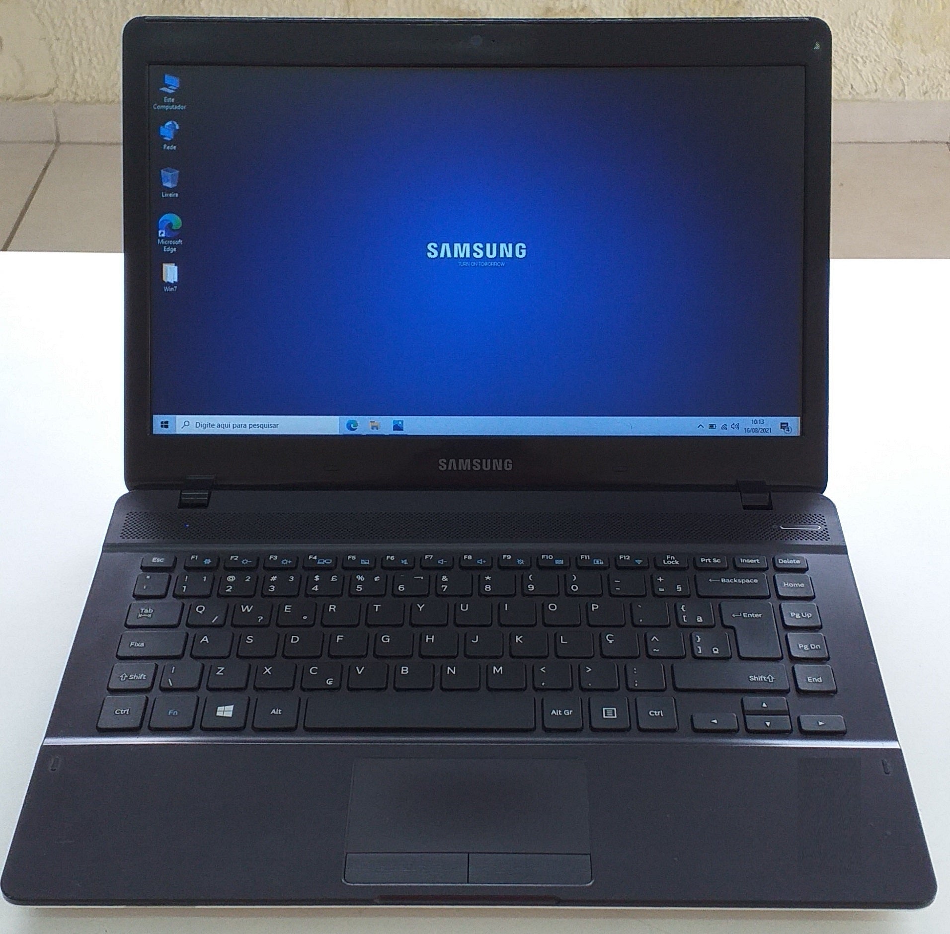Notebook Samsung NP270E4E Celeron - Memoria 8GB SSD 120GB Tela 14"