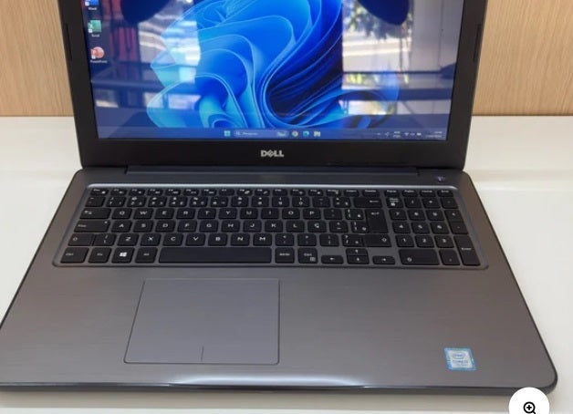 Notebook Dell Inspiron 5567 com Intel® Core™ i7, 8GB RAM e SSD 240GB