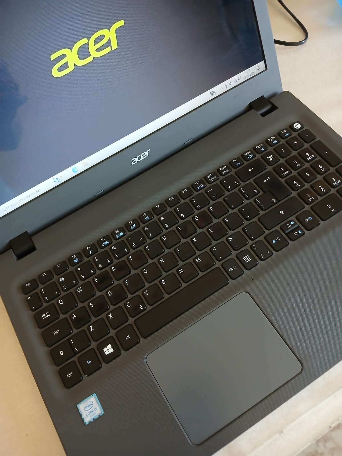 Notebook Acer E5-574 - i5-6200U Memoria 8GB SSD 120GB Tela 15.6"