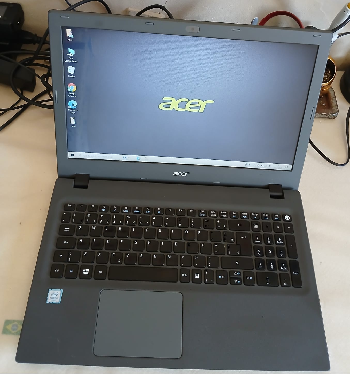 Notebook Acer E5-574 - i5-6200U Memoria 8GB SSD 120GB Tela 15.6"