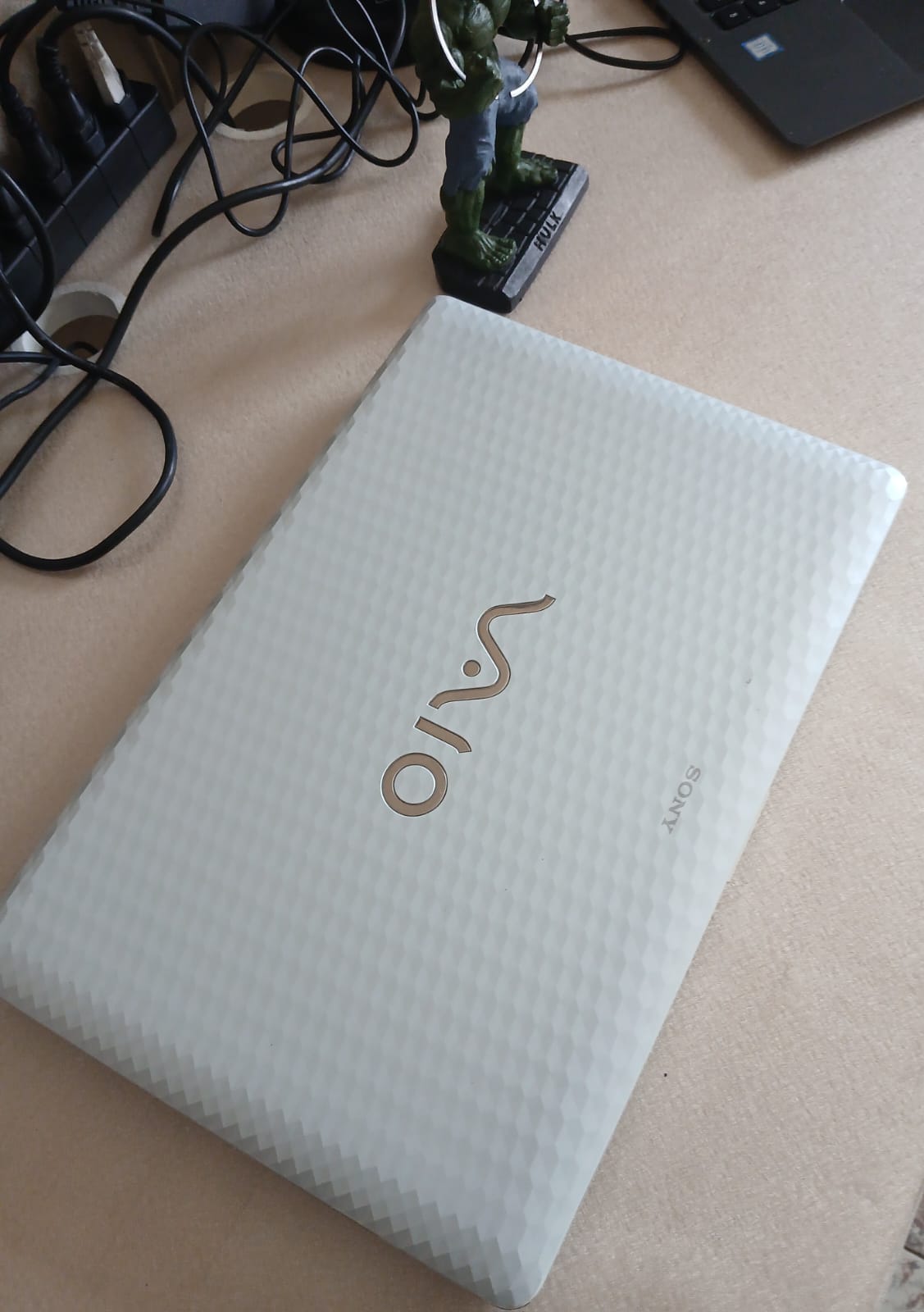 Notebook Sony Vaio PCG-71911X i3-2370M - Memoria 8GB SSD 120GB GB Tela 15.6"